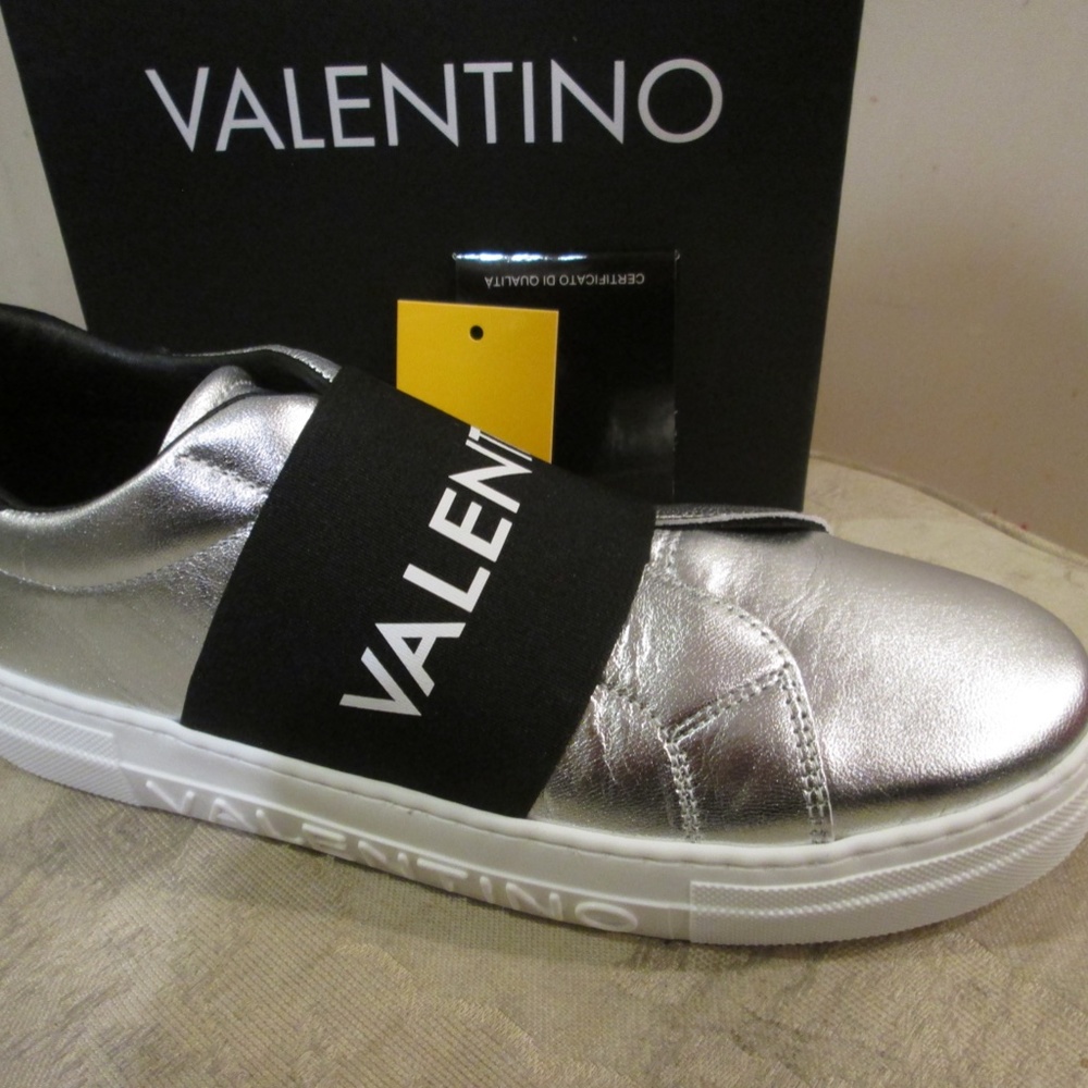 new VALENTINO by Mario Valentino SPA Maya Silver women's shoes Sz 9